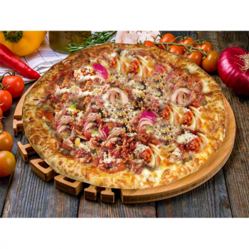 221. Pizza Spaghetti Bolognese mit Spaghetti, Bolognese, Käse, rote Zwiebeln