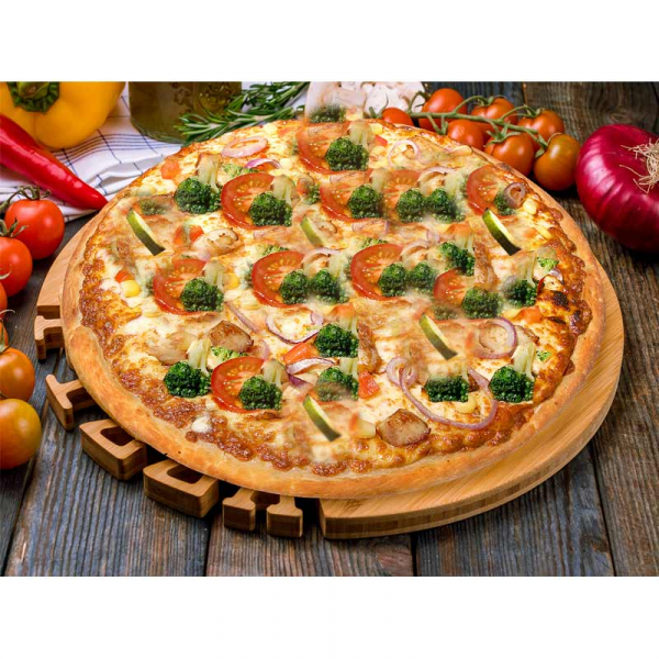 233. Dersim Pizza mit Hähnchenbrustfilet, Broccoli, Zucchini, Zwiebeln, Kirschtomaten